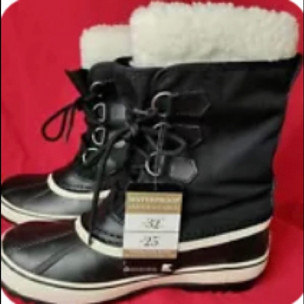 Sorel Women’s size 9 faux fur black waterproof winter boots